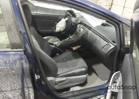 2014 Toyota Prius Four z USA, uszkodzony, nr VIN JTDKN3DU3E1738658